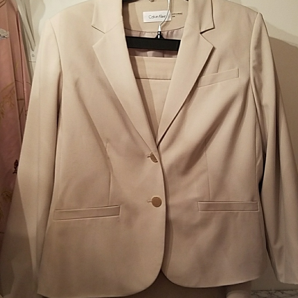 Calvin Klein 2 piece suit
